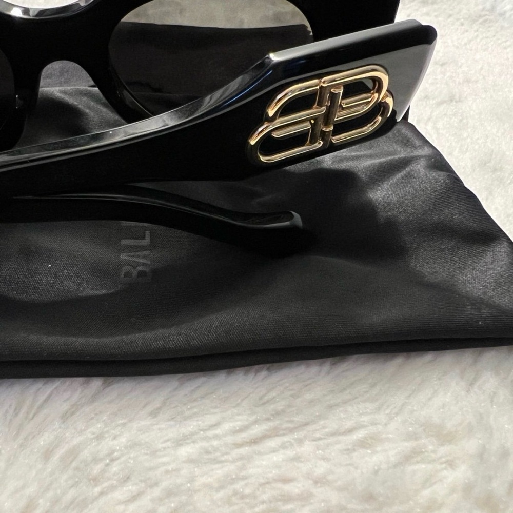 Balenciaga Black Sunglasses - Picture 5 of 12